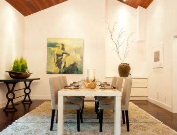 Interior designers often strive to bring the unique splendor that is Colorado into homes with natural interior themes and décor pieces. Source: Houzz